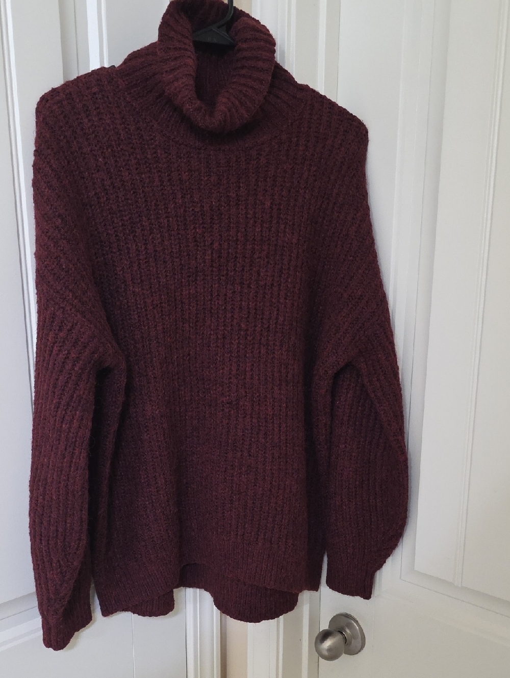Old Navy Women's Chunky Cowl Neck Sweater - Wine